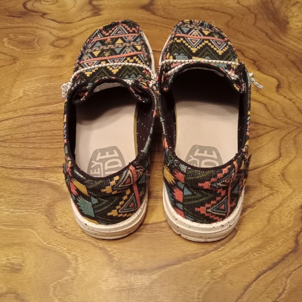 Hey Dude Women's Slip-on Loafers Multicolor Geometric Design Exclusive Size 7 - Picture 4 of 5